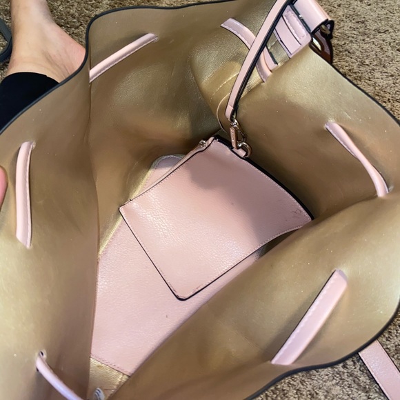 Pink Purse - Picture 3 of 3